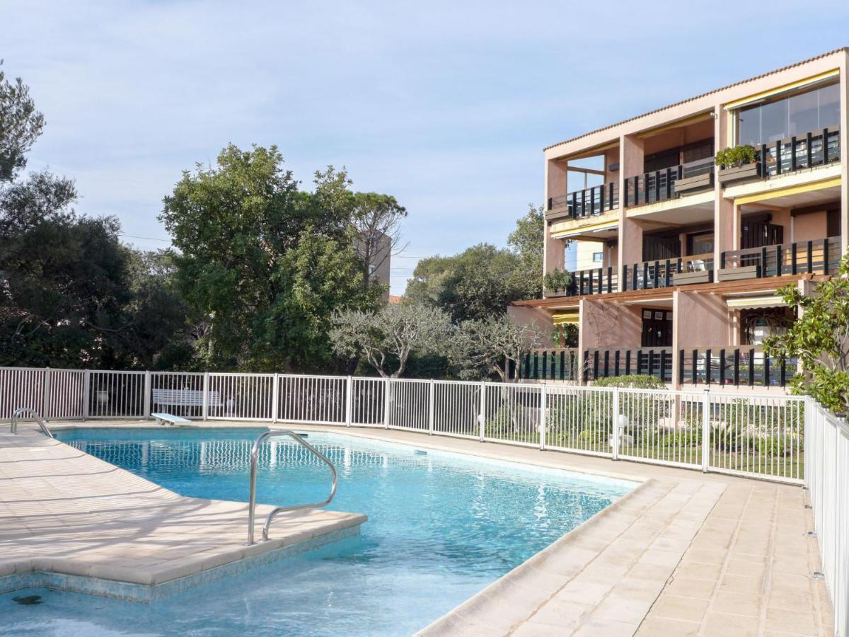 Studio Les Caroubiers-1 By Interhome Saint Aygulf Dış mekan fotoğraf